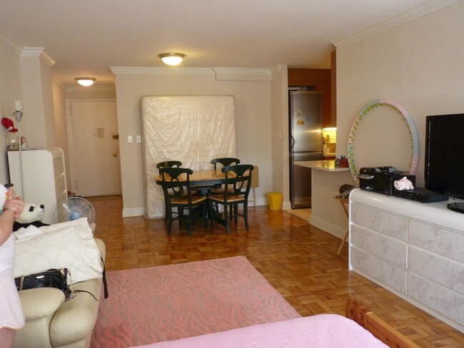 Foto del edificio - 3731 73rd St