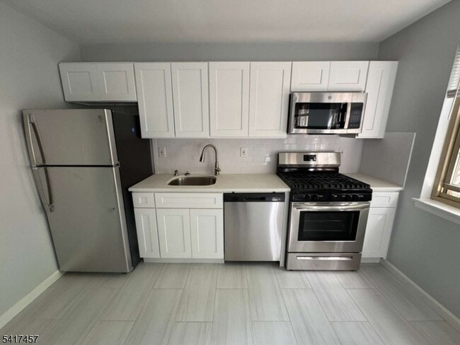 Foto del edificio - 48 Southgate Rd