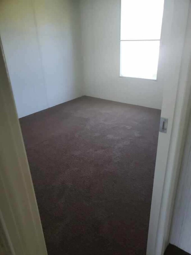 Building Photo - 1842 Drennon Cir