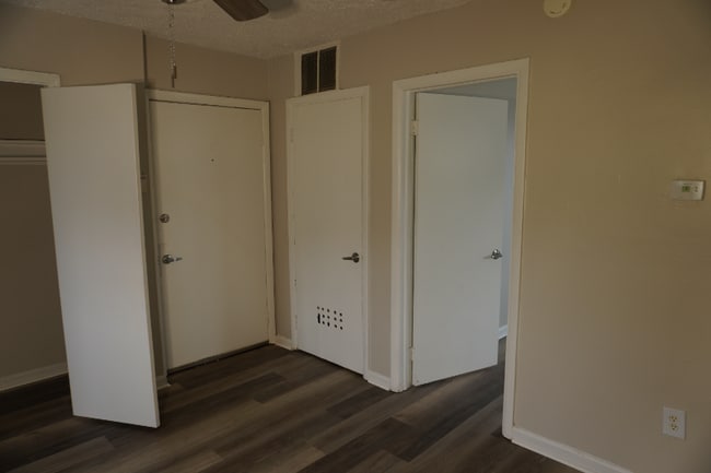 Building Photo - 5551 Force Rd
