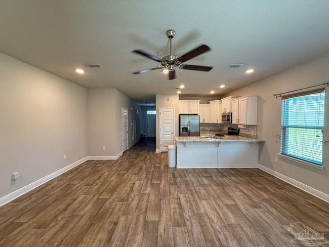 Building Photo - 6084 Royal Port Ct