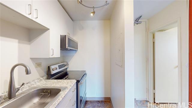 Building Photo - 1560 Thurston Ave