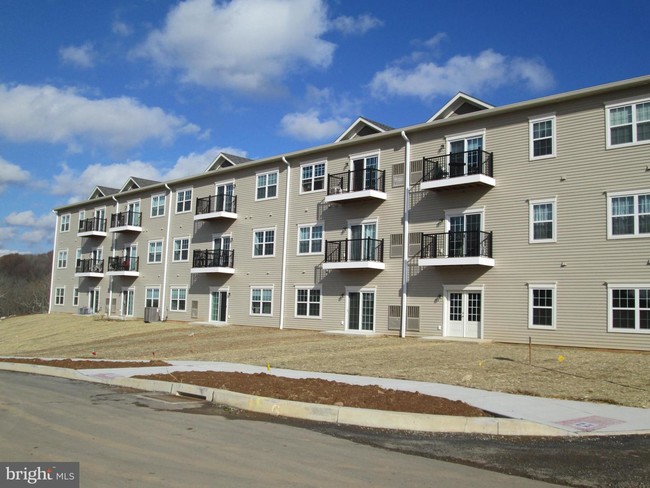 Building Photo - 79 Legacy Blvd