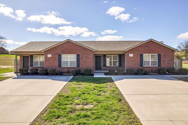 Building Photo - 555 S Old Sevierville Pike