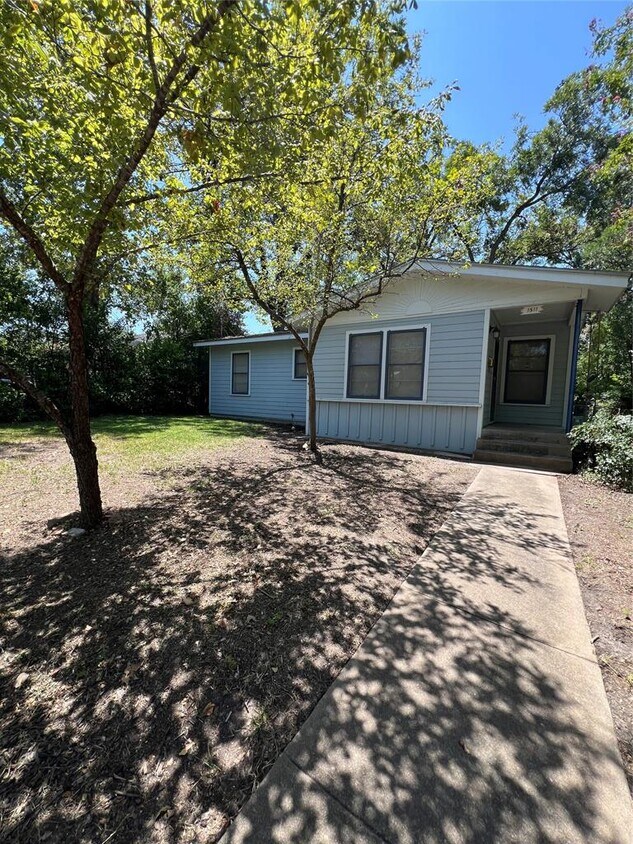 Foto principal - 1511 Romeria Dr