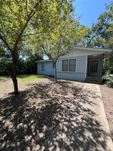 Building Photo - 1511 Romeria Dr