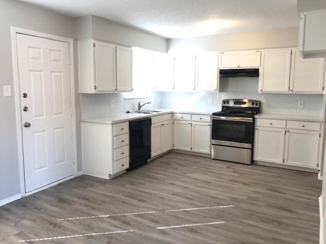 Foto del edificio - 408 Signal Hill Ct N