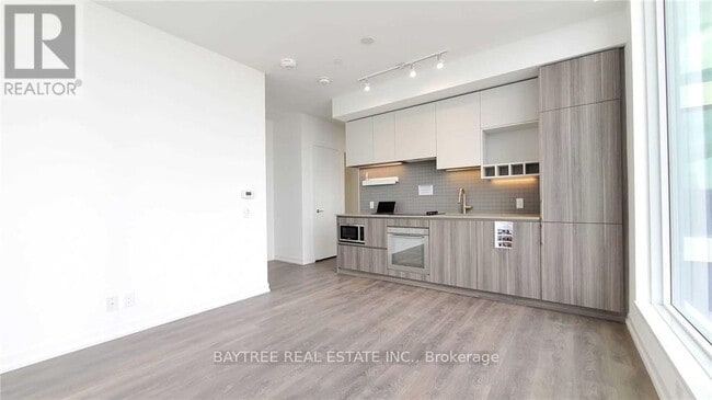 Photo du bâtiment - 5 Buttermill Ave.