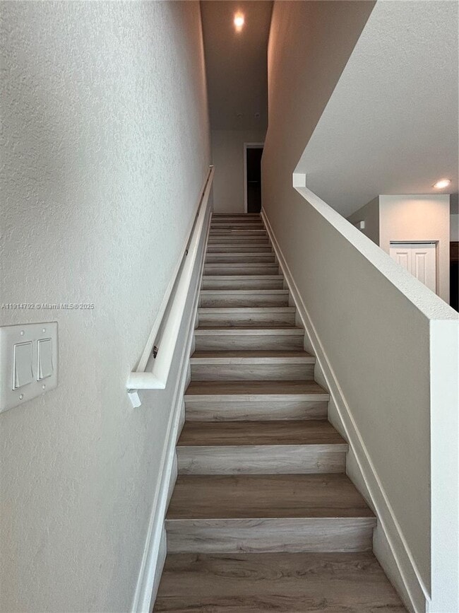 Foto del edificio - 1021 NE 5th Ave