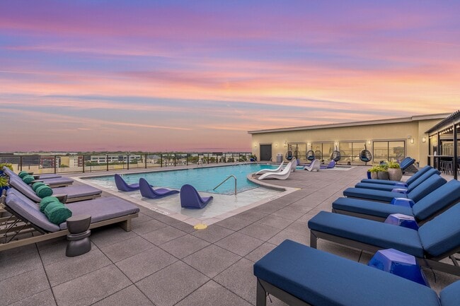 Rooftop Pool - Resort-style pool with sun shelf, cabanas and grills for relaxing and entertaining close to home. - Alleia Watters Creek