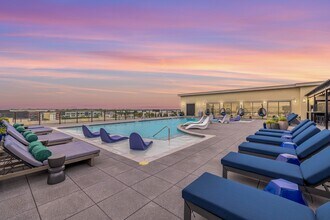 Rooftop Pool - Alleia Watters Creek