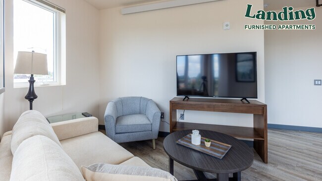 Building Photo - 3255 SE 17th Ave