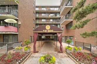 Building Photo - Bois-de-Boulogne Apartments