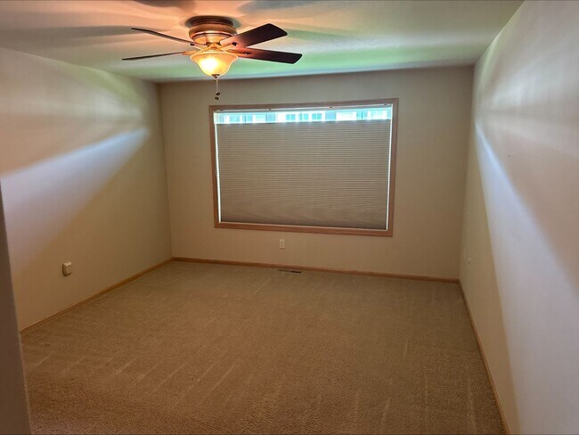 Building Photo - Onalaska Home in 55+ Community