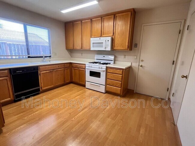 Foto del edificio - 1641 Rainier Ave