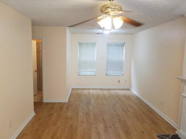 Building Photo - 524 Mistral Way