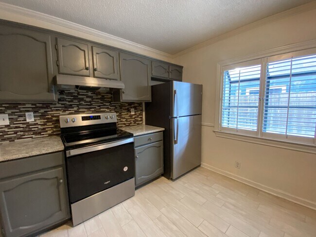 Foto del edificio - LOVELY ONE STORY 3/2 LOCATED NEAR UTSA!