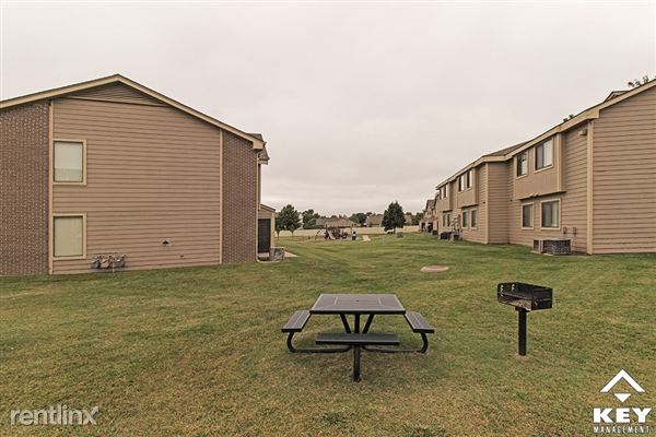 Fotografía del edificio - 1804 E Osage Rd