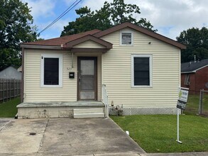 Building Photo - 529 Terrebonne St