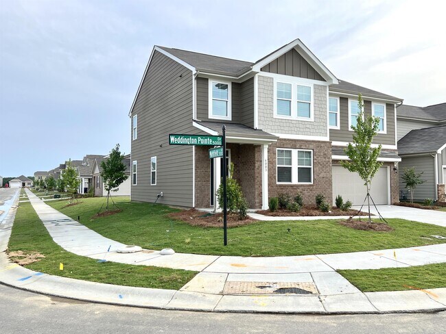 Foto del edificio - 6003 Weddington Pointe Dr