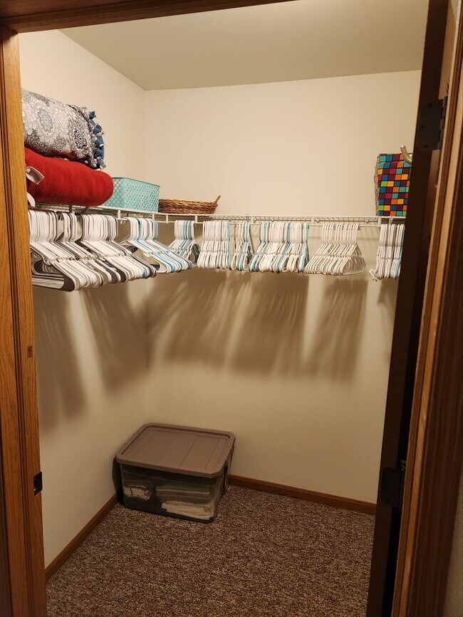 Foto del edificio - 4960 Service Dr