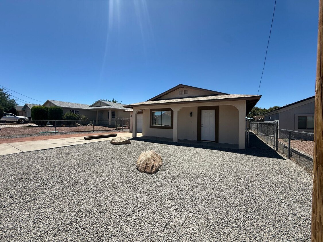 Primary Photo - 3 Bedroom 2 Bathroom Home