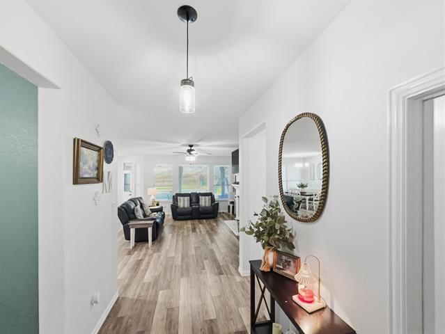 Foto del edificio - 208 Crest Ln