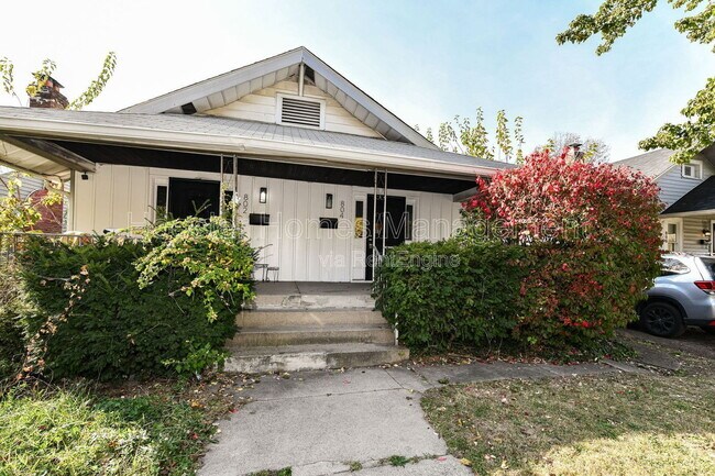 Photo - 802 N Denny St House