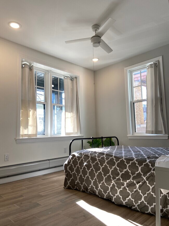 Foto del edificio - 27 E 51st St
