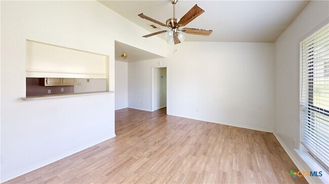Building Photo - 802 Hackberry St