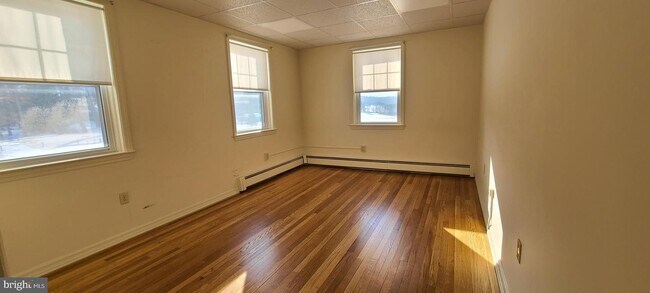 Building Photo - 642 Robert Fulton Hwy