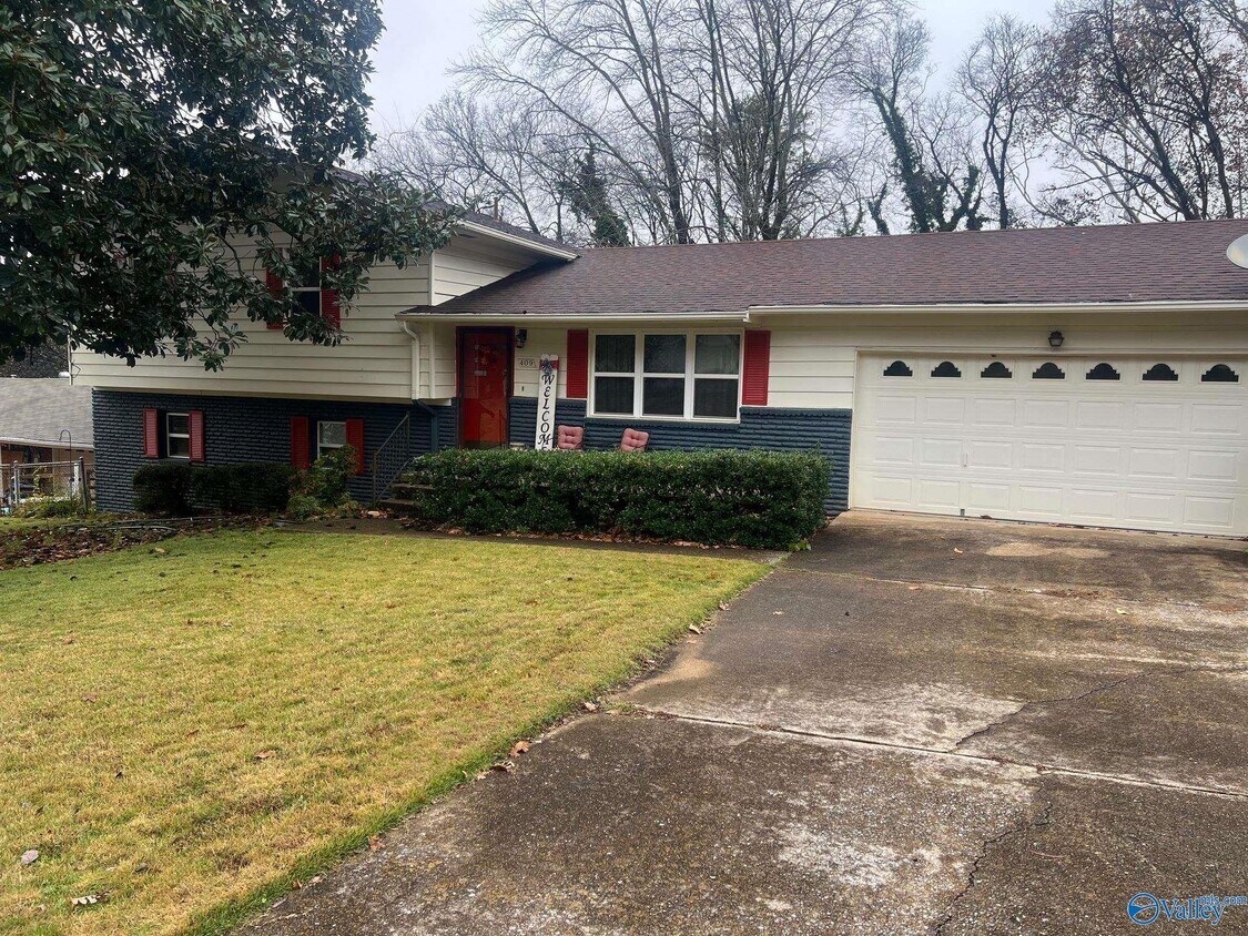 Foto principal - 409 Cumberland Dr SE