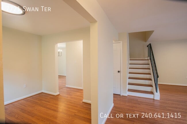 Building Photo - 7721 Swan Terrace