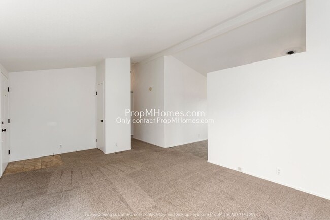 Building Photo - Beautiful Living in Scenic Estacada!