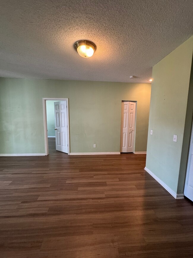 Building Photo - 5107 Sweetwater Blvd