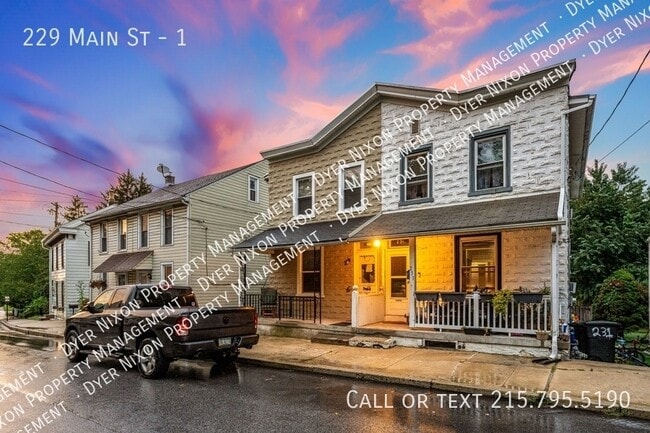 Foto del edificio - 229 S Main St