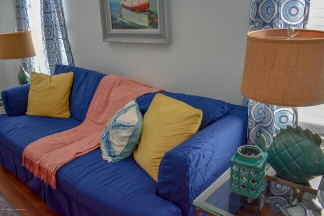 Foto del edificio - 100 Ocean Park Ave