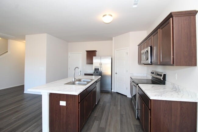 Foto del edificio - 3321 Gulley Ln