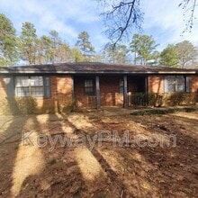 Building Photo - 4589 Hickory Dr