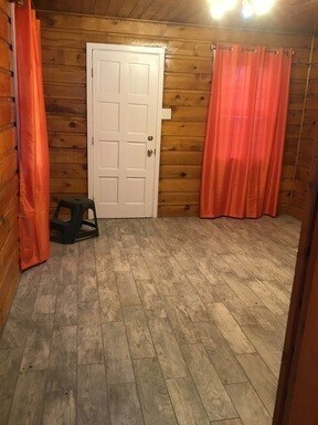 Foto del edificio - 528 Cottage Ln