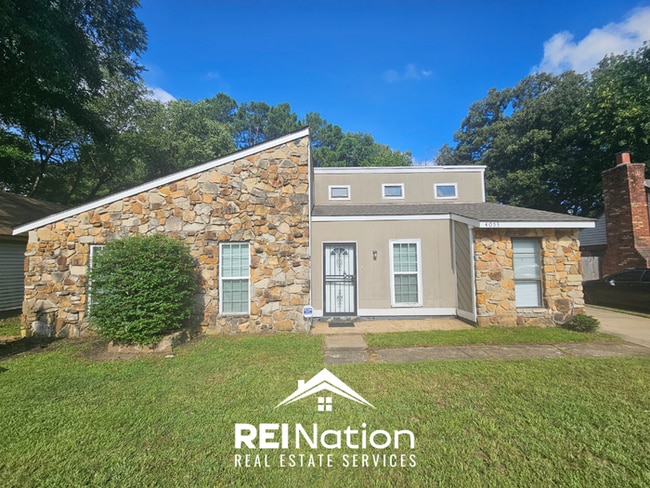 Move-In Ready 3BR Gem in Memphis - Cozy Fireplace, Tile Dining & Private Yard - Move-In Ready 3BR Gem in Memphis - Cozy Fireplace, Tile Dining & Private Yard House