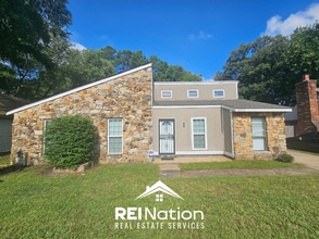 Building Photo - 4053 Silverleaf Rd