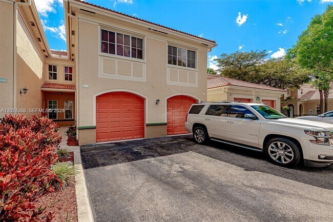 Foto del edificio - 2452 Centergate Dr
