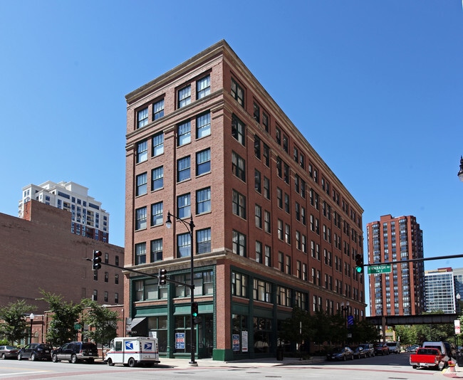 Primary Photo - Fairbanks Lofts