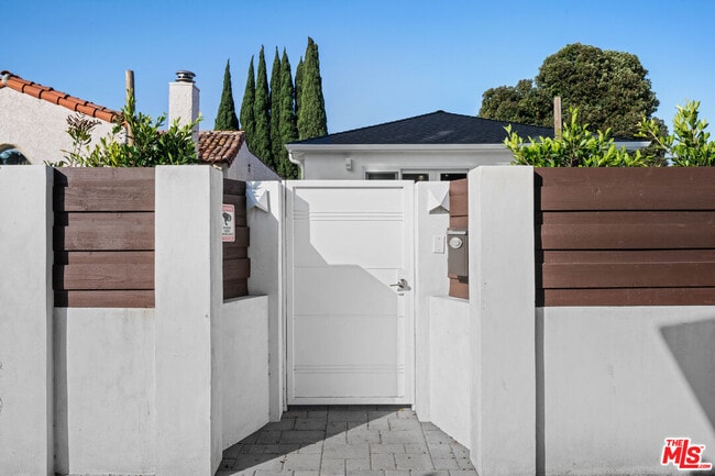 Foto del edificio - 2152 Parnell Ave