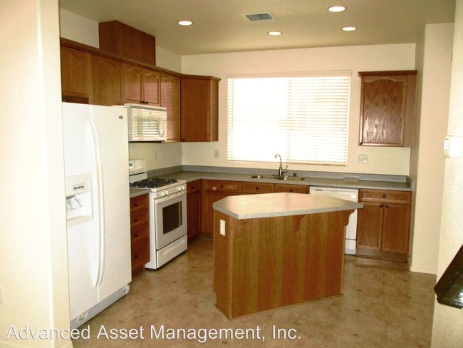Building Photo - 3115 Sterling Ridge Cir