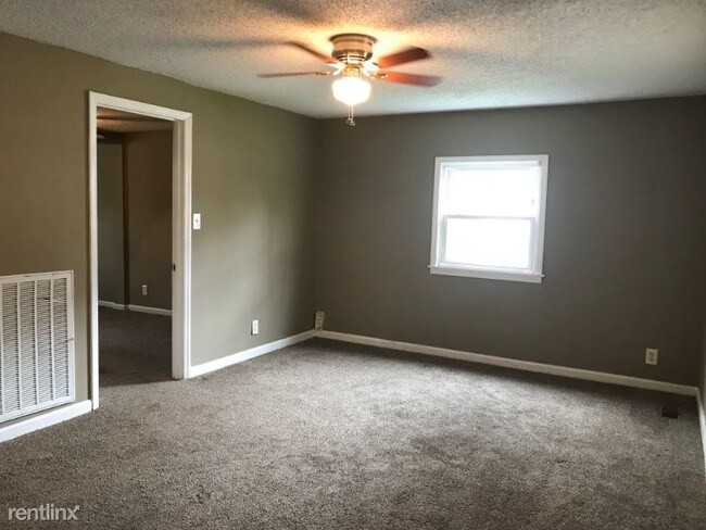 Foto del edificio - 3 br, 1 bath House - 334 Duke St