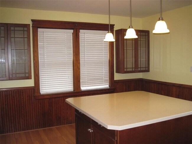 Foto del edificio - 298 Juniper St