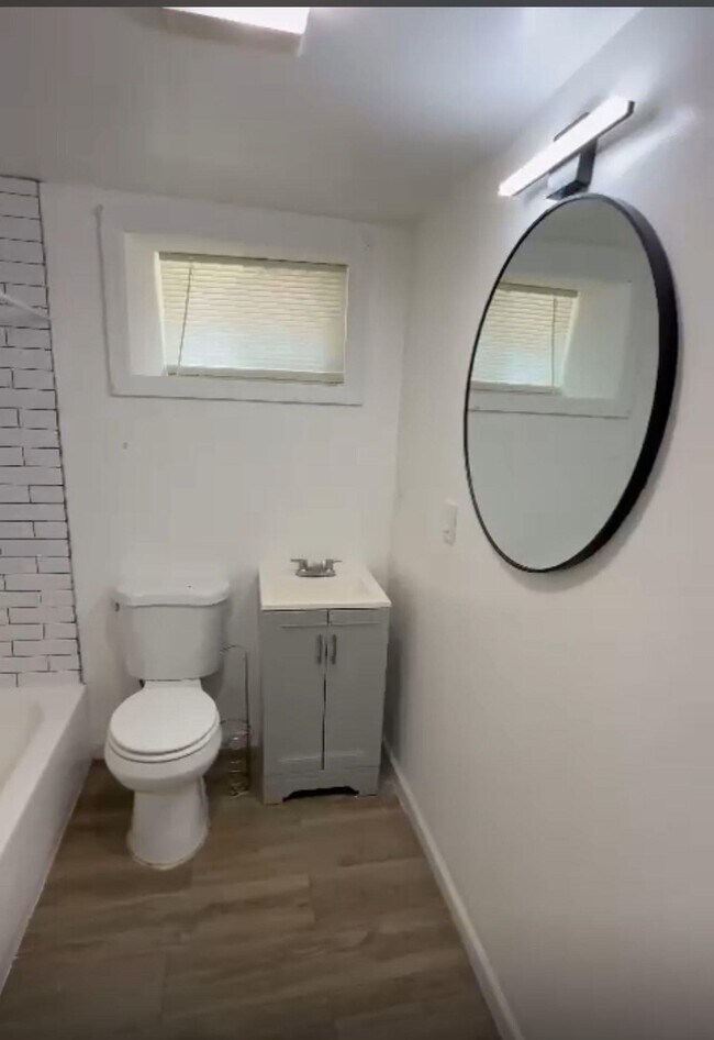 Foto del edificio - 100 Rosa Parks Blvd