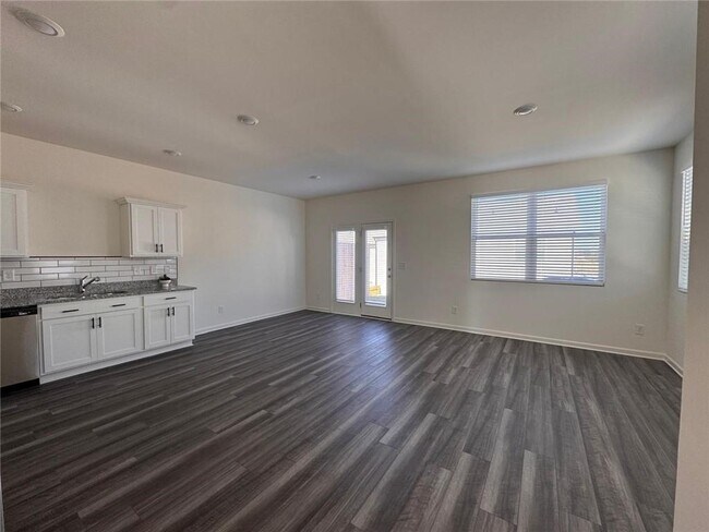 Foto del edificio - 323 Winton Wy